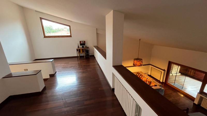 Immagine 16 di Villa in vendita  in via Montegallo a Osimo