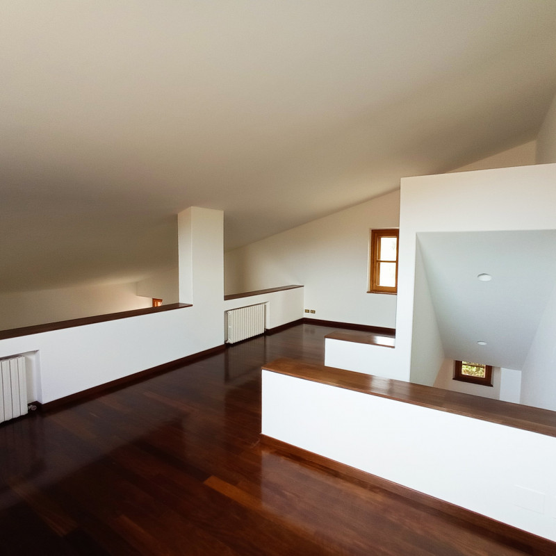 Immagine 19 di Villa in vendita  in via Montegallo a Osimo