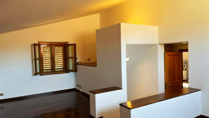 Immagine 32 di Villa in vendita  in via Montegallo a Osimo