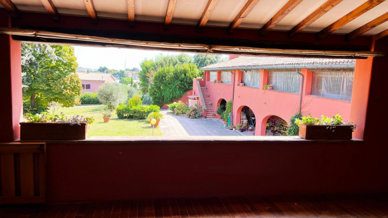 Immagine 53 di Villa in vendita  in via Montegallo a Osimo