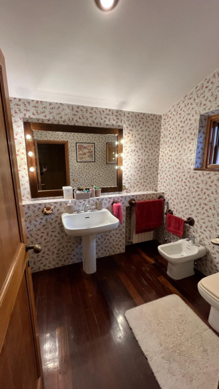 Immagine 54 di Villa in vendita  in via Montegallo a Osimo