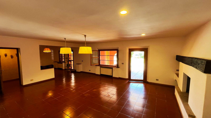 Immagine 57 di Villa in vendita  in via Montegallo a Osimo