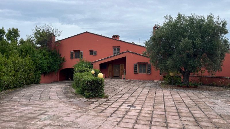 Immagine 60 di Villa in vendita  in via Montegallo a Osimo