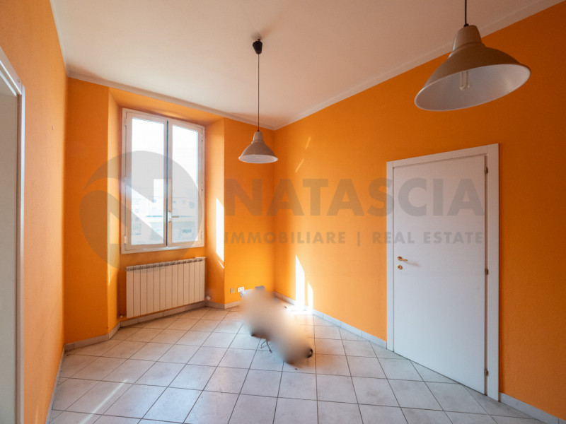 Immagine 6 di Ufficio in affitto  in VIALE DUCA DELLA VITTORIA a Rufina