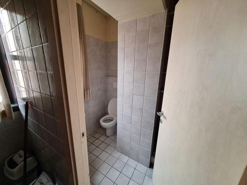 Immagine 11 di Ufficio in vendita  in Piazza Nilde Lotti, N. 13/19 a Pontedera