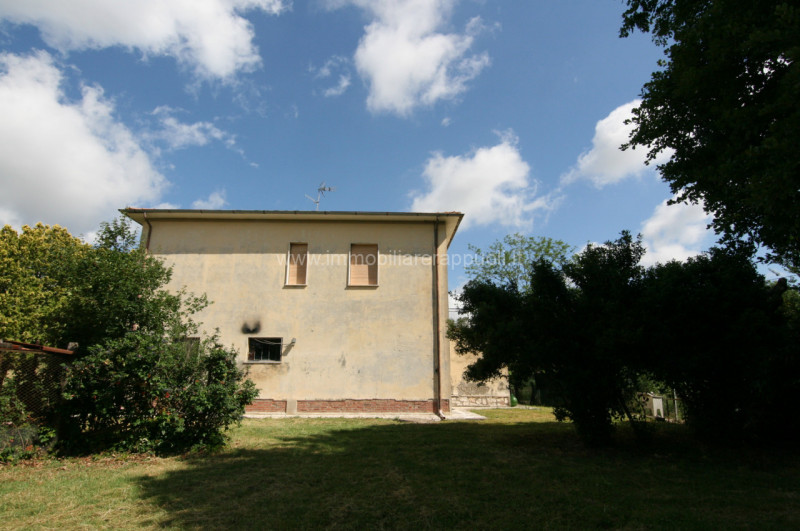 Immagine 7 di Casa indipendente in vendita  a Montepulciano