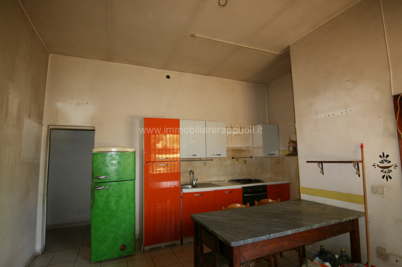 Immagine 8 di Casa indipendente in vendita  a Montepulciano