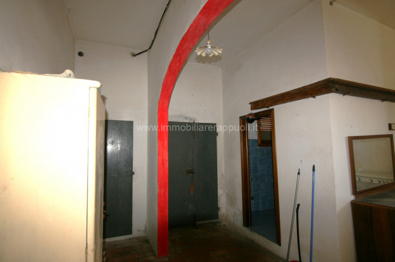 Immagine 10 di Casa indipendente in vendita  a Montepulciano