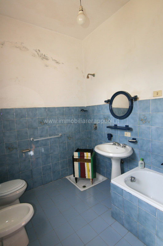 Immagine 13 di Casa indipendente in vendita  a Montepulciano