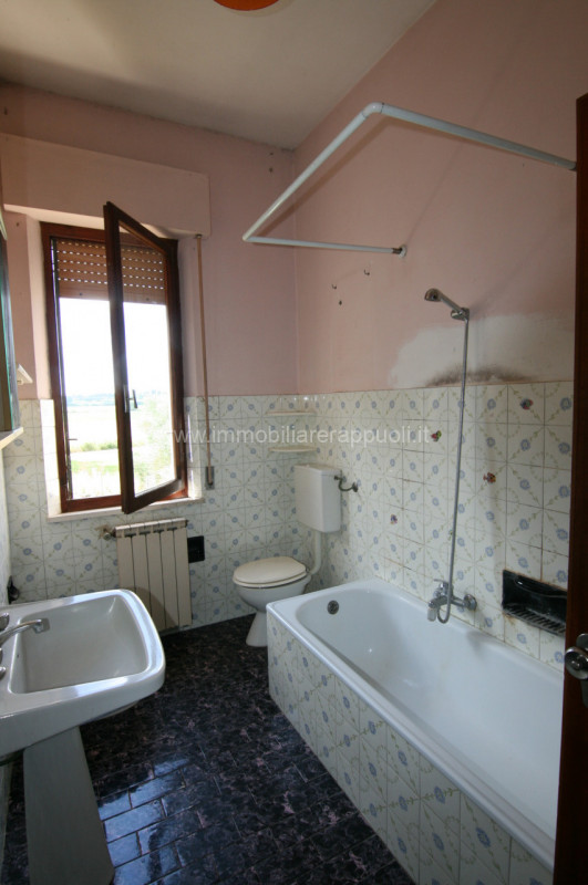 Immagine 20 di Casa indipendente in vendita  a Montepulciano