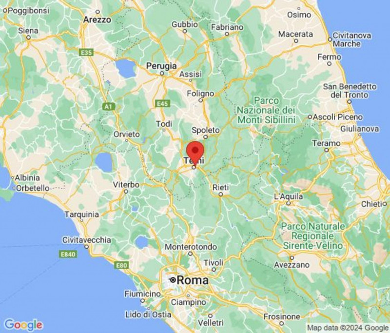 Immagine 13 di Negozio in vendita  in Viale Luigi Campofregoso, N. 250 a Terni