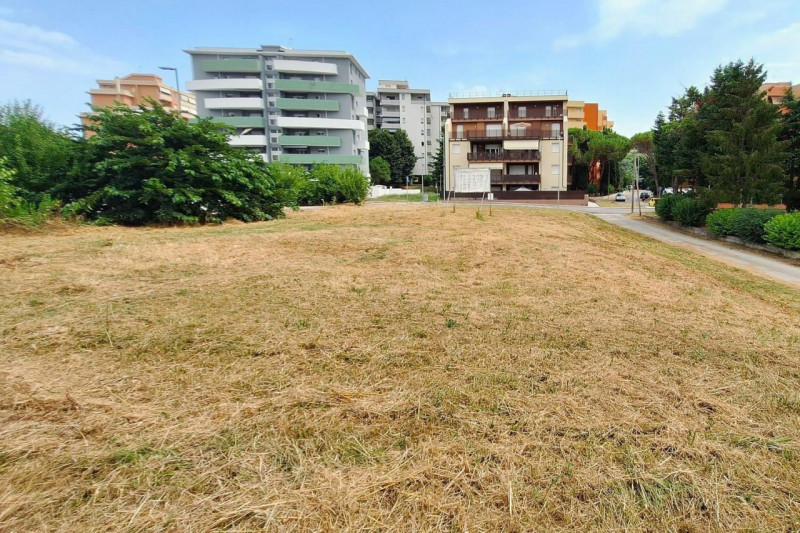 Immagine 2 di Terreno in vendita  in Località Vismara - Cattabrighe, N. Snc a Pesaro