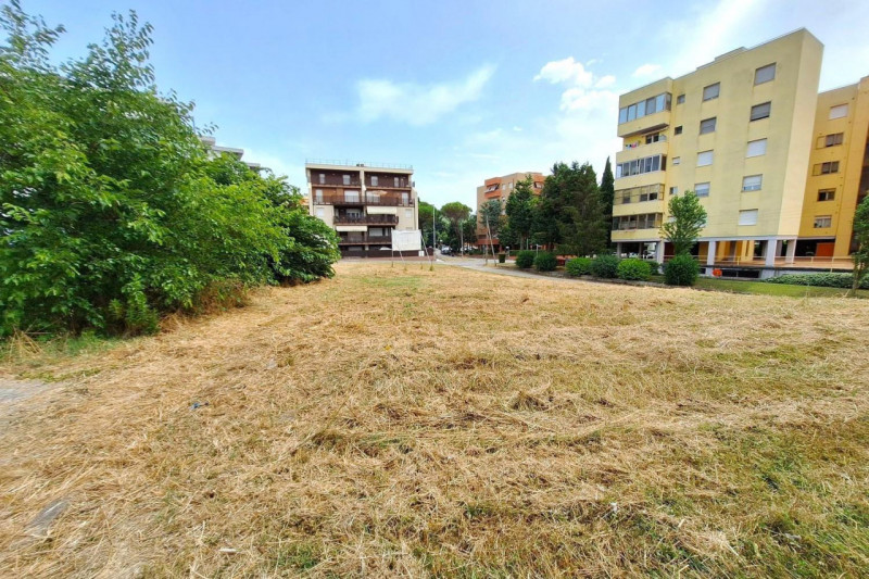 Immagine 8 di Terreno in vendita  in Località Vismara - Cattabrighe, N. Snc a Pesaro