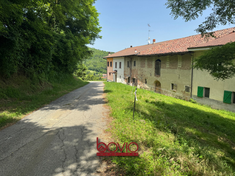 Immagine 3 di Villetta a schiera in vendita  in Via Mezzano a Villamiroglio
