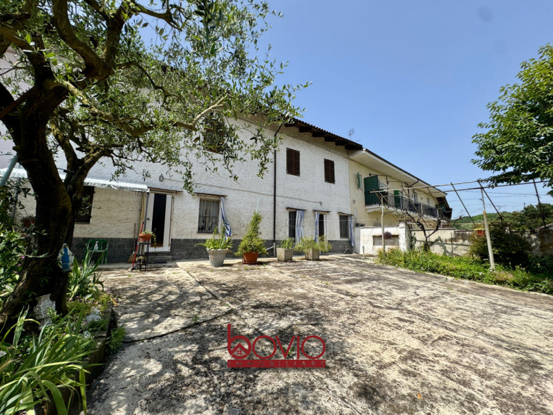 Immagine 40 di Villetta a schiera in vendita  in Via Mezzano a Villamiroglio