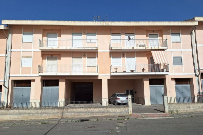 Immagine 3 di Posto auto in vendita  in Riviera Giacomo Matteotti, N. 281 a Badia Polesine