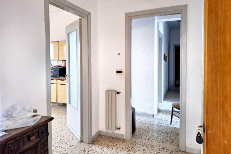 Immagine 5 di Posto auto in vendita  in Riviera Giacomo Matteotti, N. 281 a Badia Polesine