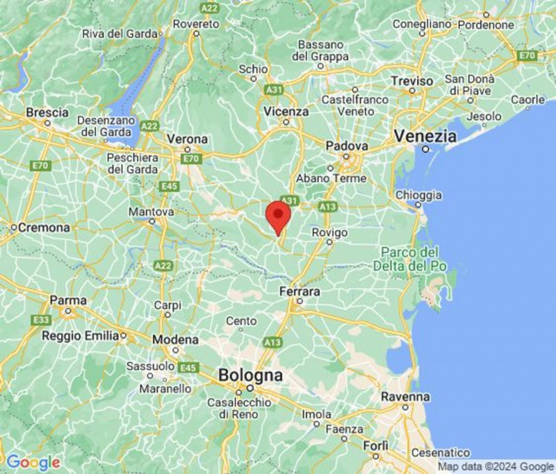 Immagine 13 di Posto auto in vendita  in Riviera Giacomo Matteotti, N. 281 a Badia Polesine