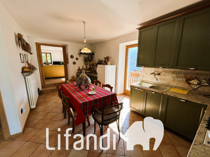 Immagine 5 di Villa in vendita  a Ala