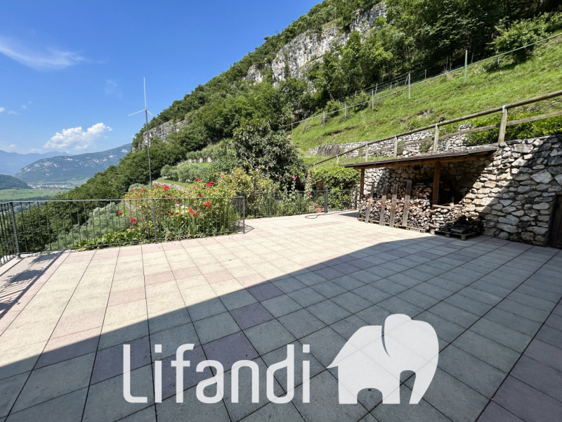 Immagine 21 di Villa in vendita  a Ala