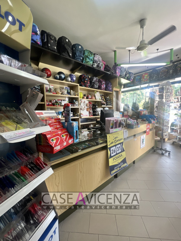 Immagine 7 di Attività commerciale in vendita  in via roma a Vicenza