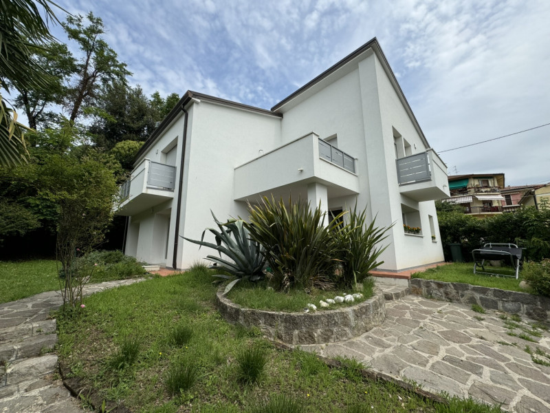 Immagine 6 di Casa indipendente in vendita  in via europa a Este