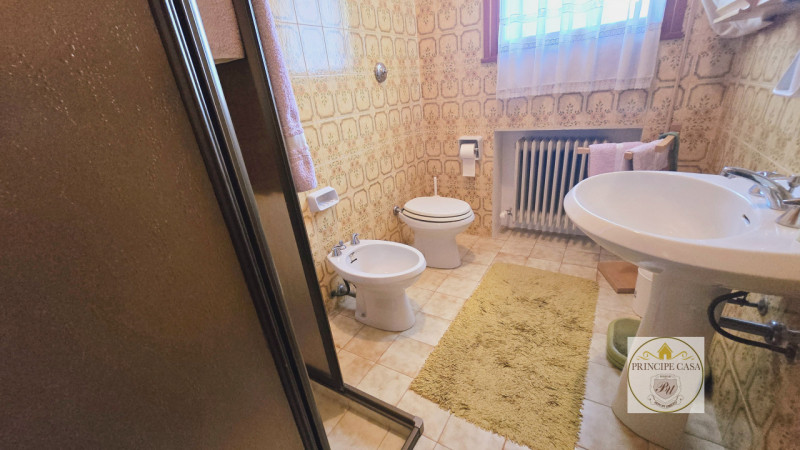 Immagine 32 di Casa indipendente in vendita  in via Venezia a Baone