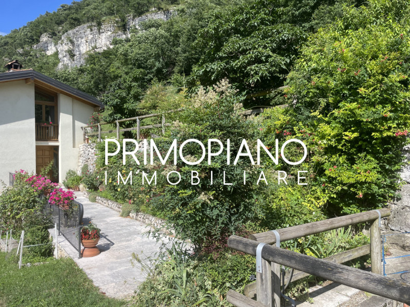 Immagine 8 di Casa indipendente in vendita  in Via Guido Lodron a Ala