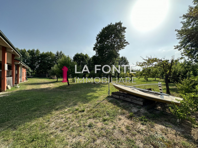 Immagine 8 di Casa bifamiliare in vendita  in Via Salata a Noventa Padovana