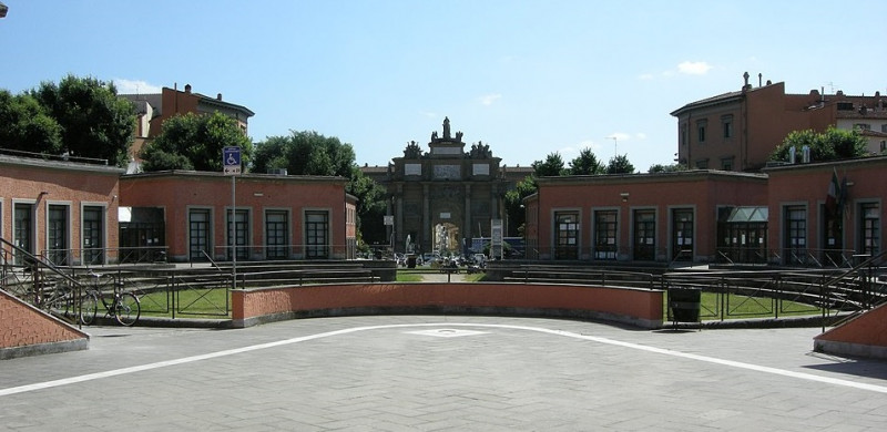 Immagine 1 di Attività commerciale in vendita  in VIA DEL PONTE ROSSO a Firenze