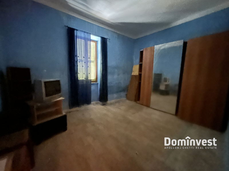 Immagine 21 di Palazzo in affitto  in Via Palli a Roma