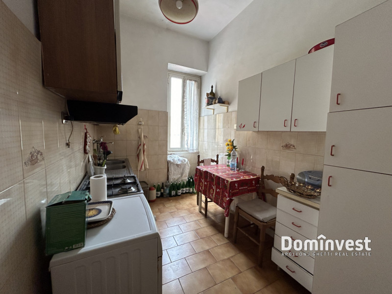 Immagine 25 di Palazzo in affitto  in Via Palli a Roma