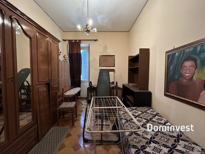 Immagine 29 di Palazzo in affitto  in Via Palli a Roma