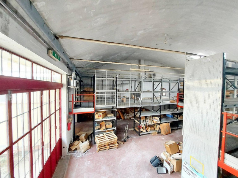 Immagine 3 di Magazzino in vendita  in Via Milazzo, N. 30 a Tortona