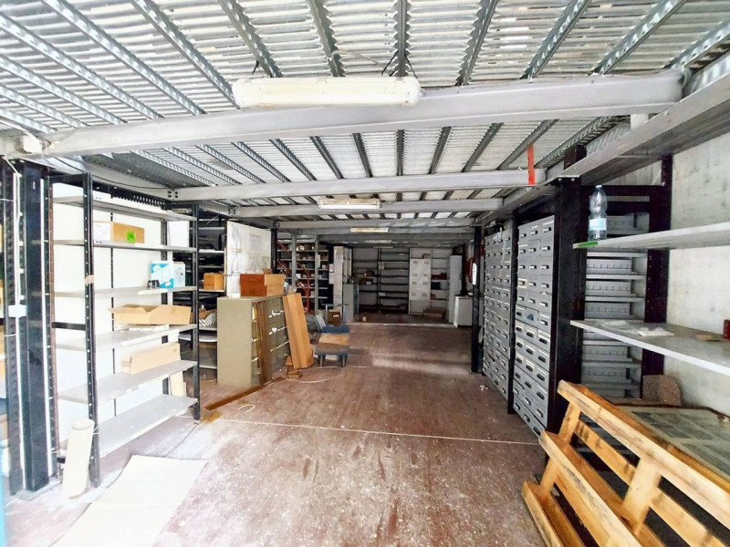 Immagine 4 di Magazzino in vendita  in Via Milazzo, N. 30 a Tortona