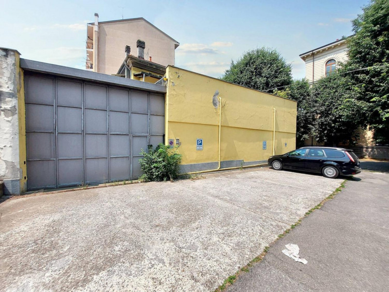 Immagine 18 di Magazzino in vendita  in Via Milazzo, N. 30 a Tortona