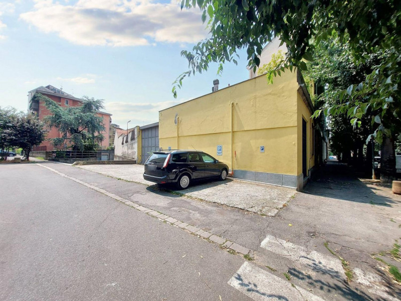 Immagine 19 di Magazzino in vendita  in Via Milazzo, N. 30 a Tortona