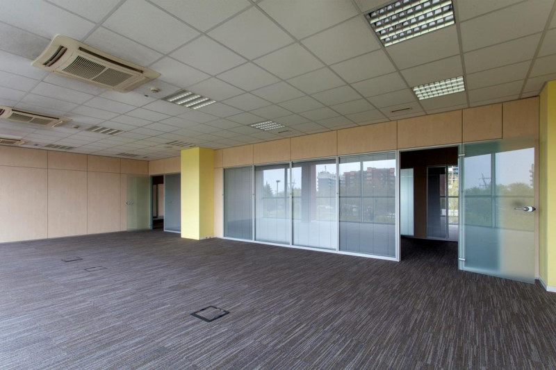 Immagine 3 di Ufficio in affitto  in VIA VENTICINQUE APRILE a San Donato Milanese