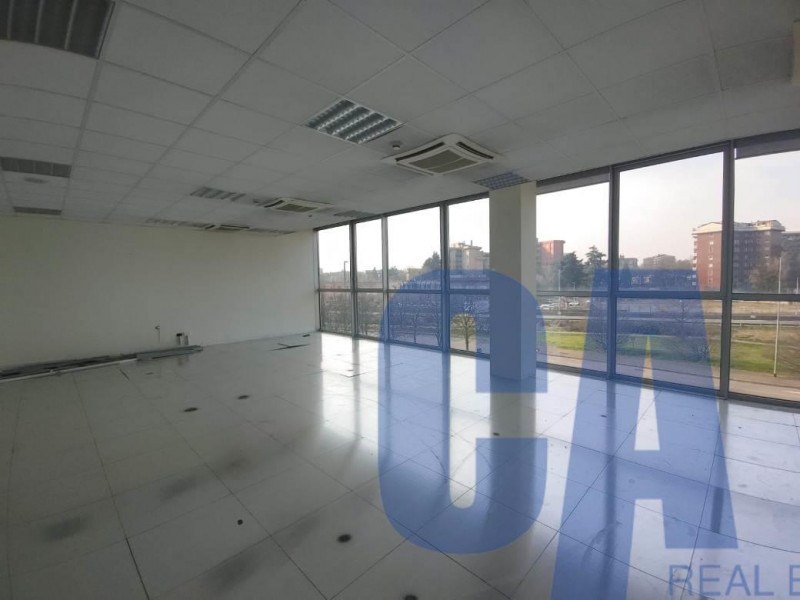 Immagine 19 di Ufficio in affitto  in VIA VENTICINQUE APRILE a San Donato Milanese