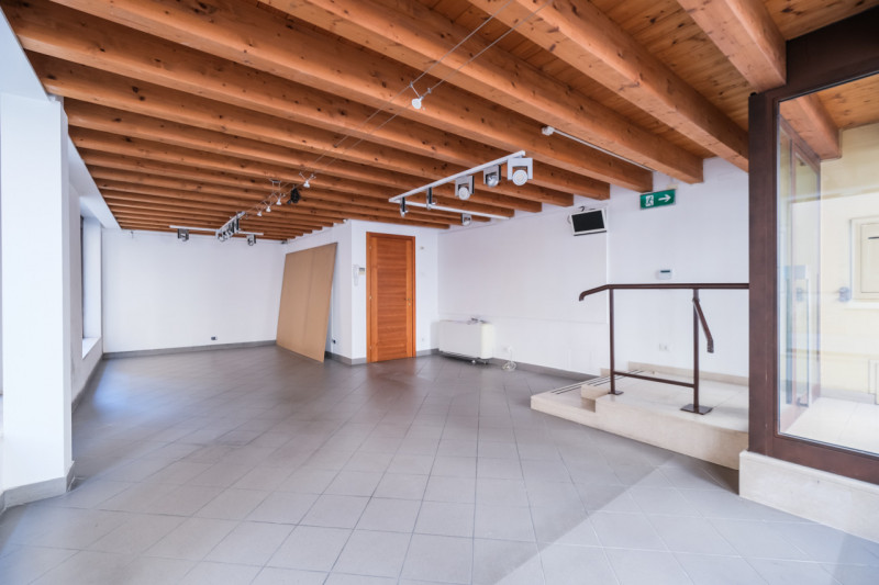 Immagine 6 di Negozio in affitto  in contrà vescovado a Vicenza