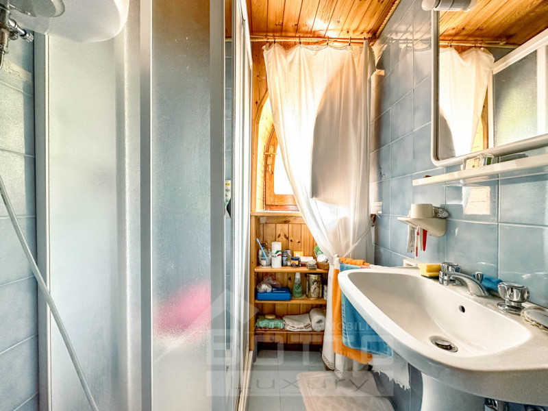 Immagine 10 di Appartamento in vendita  in Frazione Cadvilli a Cervatto