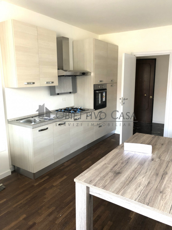 Immagine 1 di Appartamento in vendita  in Via Altichiero a Padova