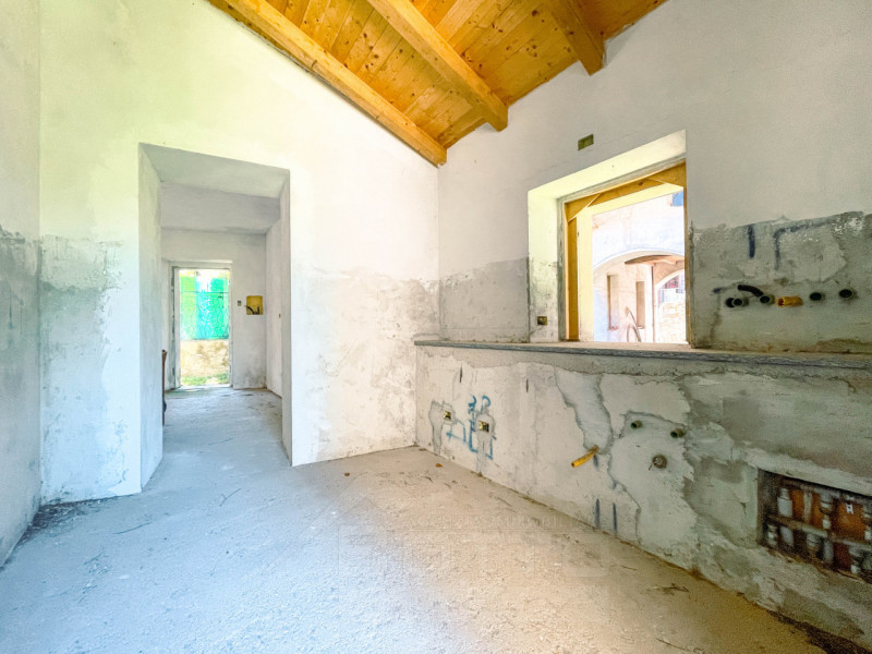 Immagine 2 di Casa indipendente in vendita  in Via Volta 86 a Brovello-Carpugnino