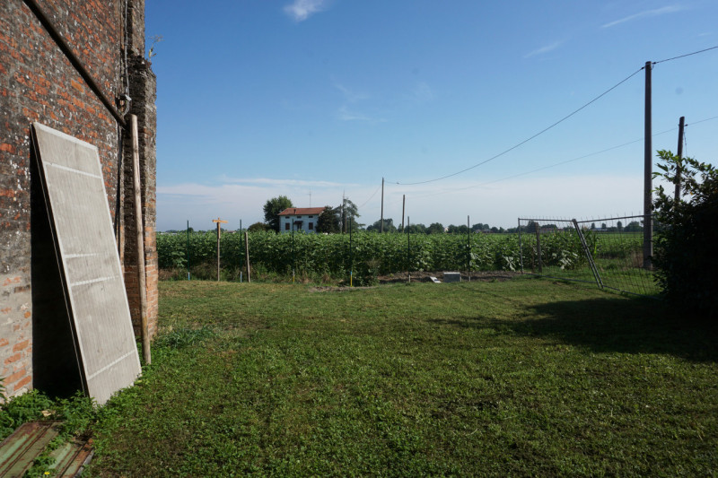 Immagine 11 di Villetta a schiera in vendita  in Strada della Puia, 9 a Sorbolo Mezzani