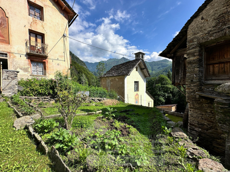 Immagine 18 di Rustico / casale in vendita  a Fobello