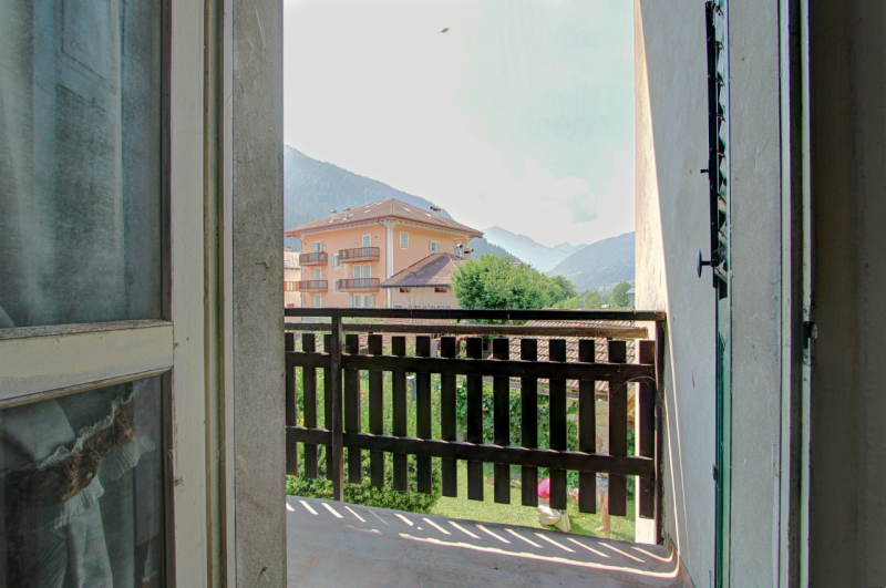 Immagine 4 di Casa indipendente in vendita  in Via Trento a Porte Di Rendena