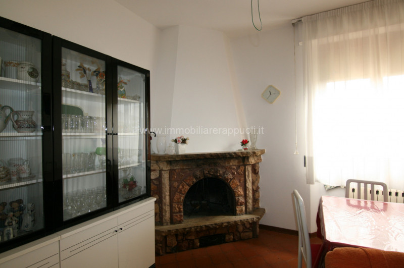 Immagine 8 di Appartamento in vendita  a Montepulciano