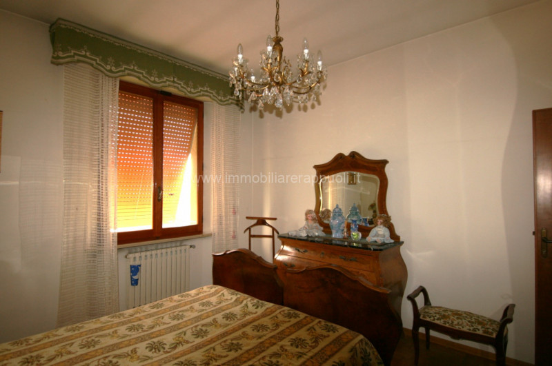 Immagine 10 di Appartamento in vendita  a Montepulciano