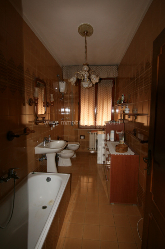 Immagine 11 di Appartamento in vendita  a Montepulciano