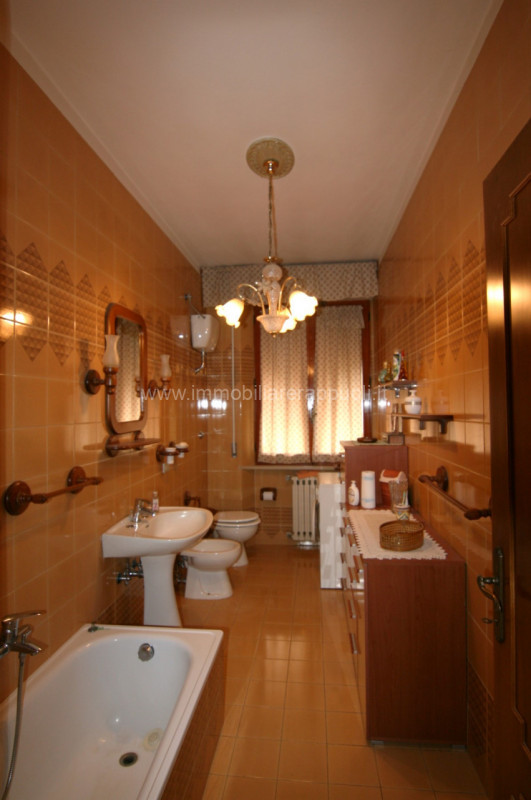 Immagine 12 di Appartamento in vendita  a Montepulciano